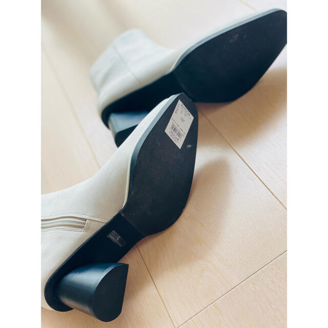EMODA(エモダ)の【新品・未使用】EMODA フレアヒールブーツ レディースの靴/シューズ(ブーツ)の商品写真