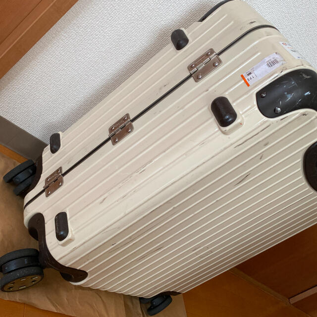 RIMOWA(リモワ)の レア　RIMOWA rimbo 56 MW クリームホワイト　希少 レディースのバッグ(スーツケース/キャリーバッグ)の商品写真