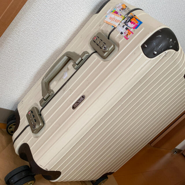 RIMOWA(リモワ)の レア　RIMOWA rimbo 56 MW クリームホワイト　希少 レディースのバッグ(スーツケース/キャリーバッグ)の商品写真