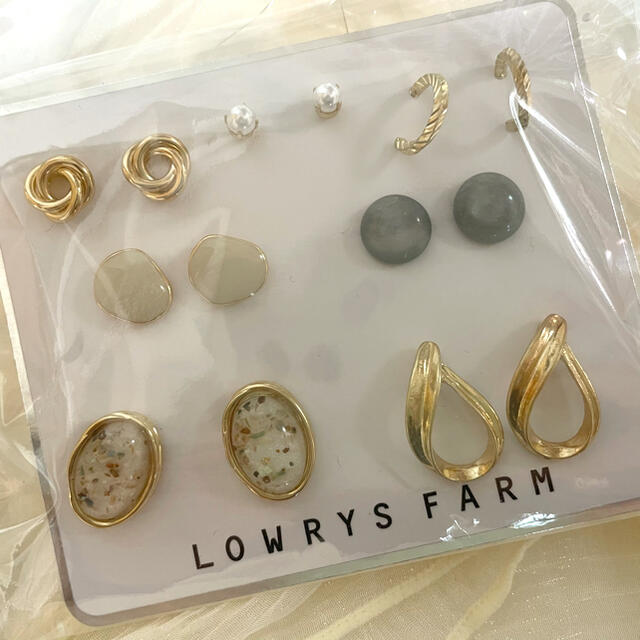 LOWRYS FARM(ローリーズファーム)のLOWRYSFARM 7setピアス レディースのアクセサリー(ピアス)の商品写真