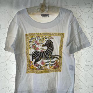 サルヴァトーレフェラガモ(Salvatore Ferragamo)のフェラガモ（Salvatore Ferragamo）お洒落なTシャツ　中古・美品(Tシャツ(半袖/袖なし))