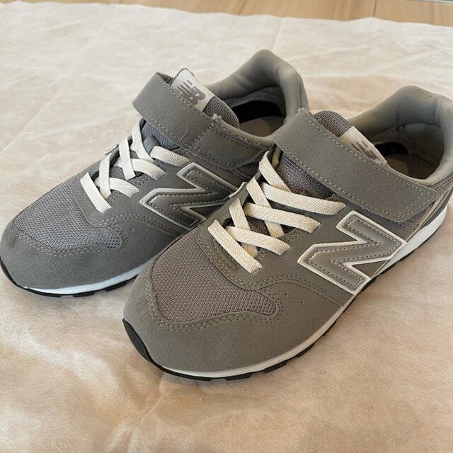 New Balance(ニューバランス)の⭐︎ほびー様専用⭐︎ キッズ/ベビー/マタニティのキッズ靴/シューズ(15cm~)(スニーカー)の商品写真