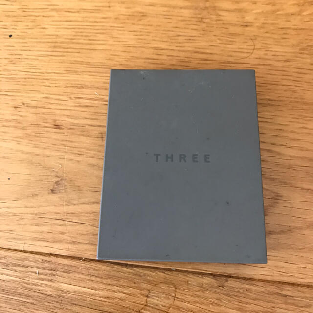 THREE(スリー)のTHREEシマリンググローデュオ　01 コスメ/美容のベースメイク/化粧品(ファンデーション)の商品写真