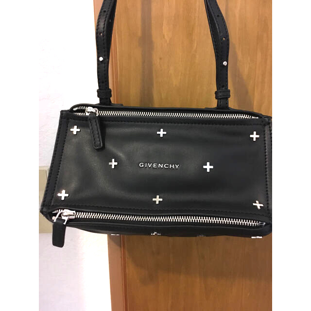 ジバンシィ GIVENCHY パンドラミニクロス ショルダーバッグ未使用品 黒