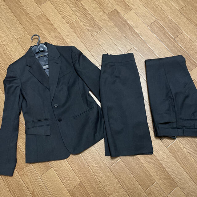 レディーススーツ3点セット　ジャケット　スカート　パンツ レディースのフォーマル/ドレス(スーツ)の商品写真