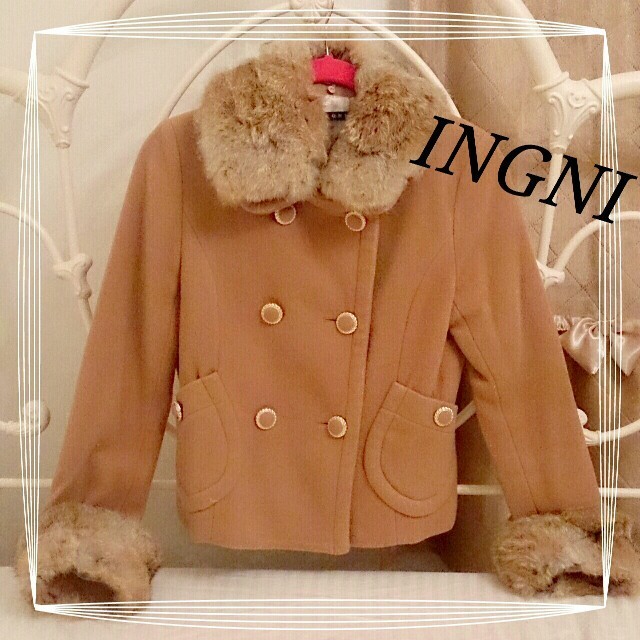 INGNI(イング)のINGNI♡ファー付コート レディースのジャケット/アウター(毛皮/ファーコート)の商品写真
