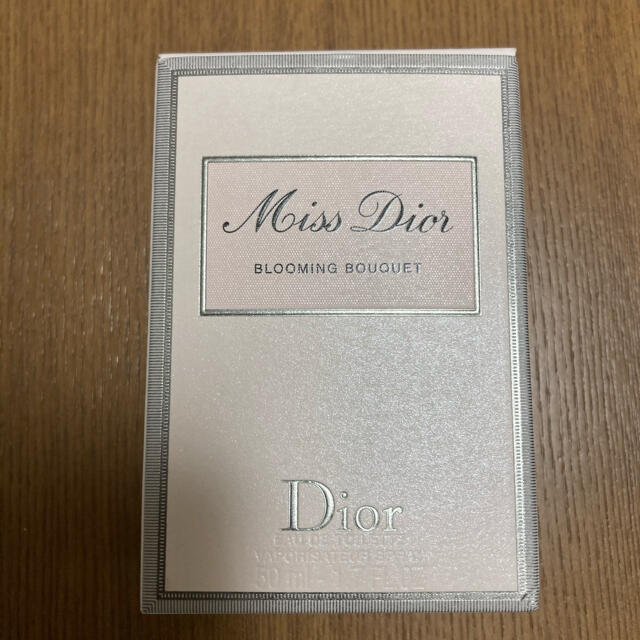 Christian Dior(クリスチャンディオール)のクリスチャンディオール ブルーミングブーケ50ml コスメ/美容の香水(香水(女性用))の商品写真