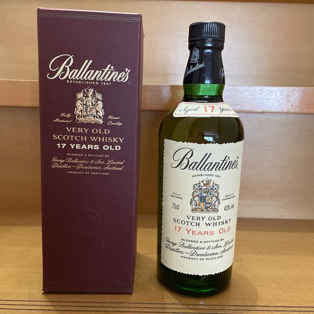 陽様専用☆Ballantines 17 Years OLD スコッチウィスキー 食品/飲料/酒の酒(ウイスキー)の商品写真