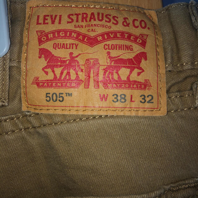 Levi's(リーバイス)のLEVI’S 505 革パッチ 白タブ カラーパンツ W38L32 メンズのパンツ(デニム/ジーンズ)の商品写真
