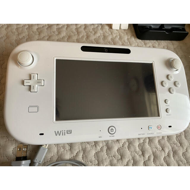 Wii U(ウィーユー)のWii U 本体 エンタメ/ホビーのゲームソフト/ゲーム機本体(家庭用ゲーム機本体)の商品写真