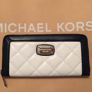 マイケルコース(Michael Kors)のMichael Kors マイケルコース 正規品 新品 ホワイト×ブラック (財布)