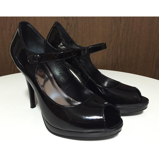 エナメル オープントゥパンプス✤黒 22.5cm レディースの靴/シューズ(ハイヒール/パンプス)の商品写真