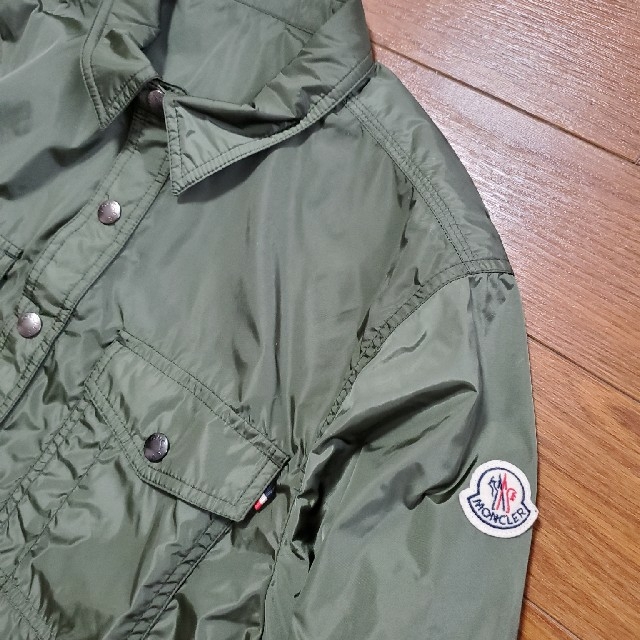 MONCLER(モンクレール)のモンクレール　ジャケット　サイズ2　グリーン メンズのジャケット/アウター(ナイロンジャケット)の商品写真