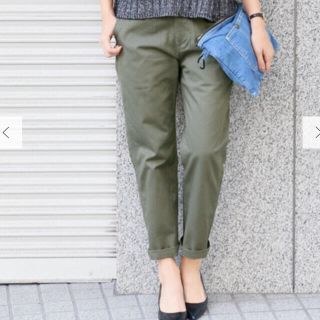 アーバンリサーチドアーズ(URBAN RESEARCH DOORS)のURBAN RESEARCH DOORS 9分丈チノパンツ　カーキ　(チノパン)