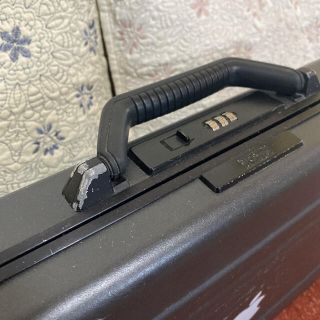 ZERO HALLIBURTON - 傷あり!中きれい!ZERO ゼロ A4サイズ