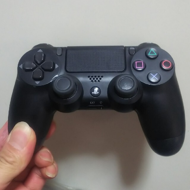 PlayStation4(プレイステーション4)のPS4コントローラー ジャンク エンタメ/ホビーのゲームソフト/ゲーム機本体(その他)の商品写真