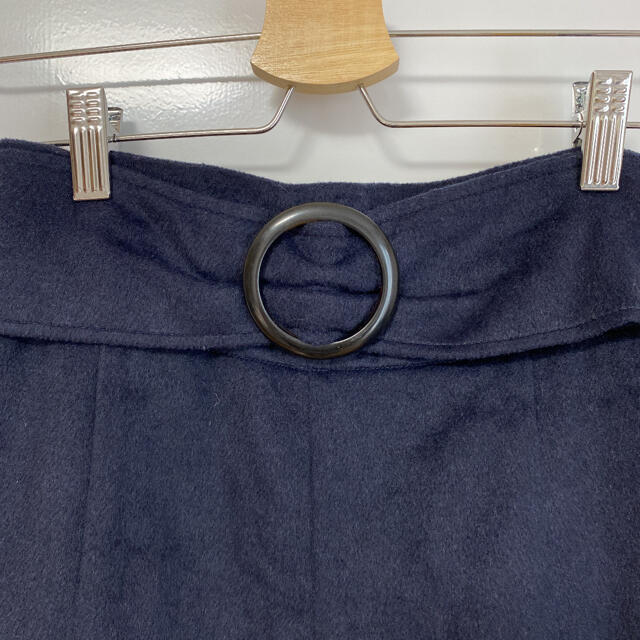 MAJESTIC LEGON(マジェスティックレゴン)のスカート　紺色　マジェスティックレゴン レディースのスカート(ミニスカート)の商品写真