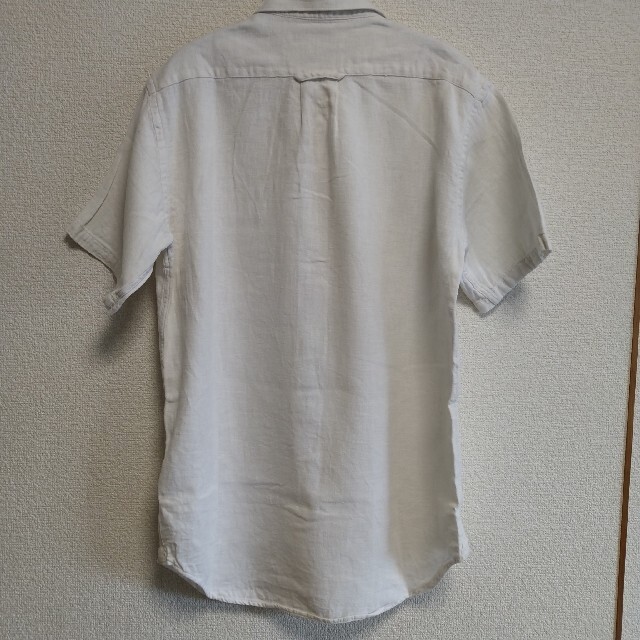 SEVENDAYS=SUNDAY(セブンデイズサンデイ)の半袖白Yシャツ　メンズ メンズのトップス(シャツ)の商品写真