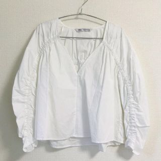 ザラ(ZARA)のギャザークロップドブラウス S(7~9号)(シャツ/ブラウス(長袖/七分))