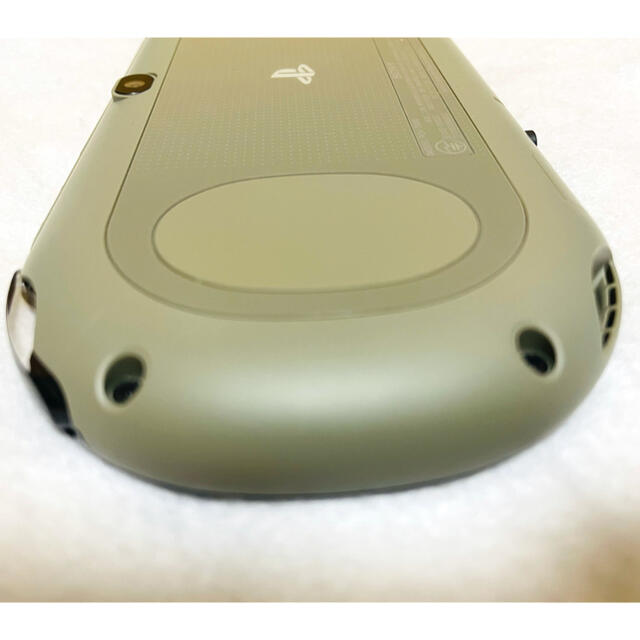 美品 PSVita PCH-2000 ZA16 SONY 本体 カーキブラック 美品 PSVita PCH-2000 ZA16 SONY 本体 カーキブラック