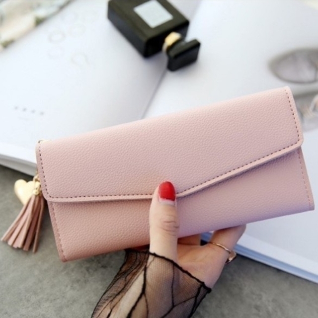 長財布 ピンク 未使用 薄め レディースのファッション小物(財布)の商品写真