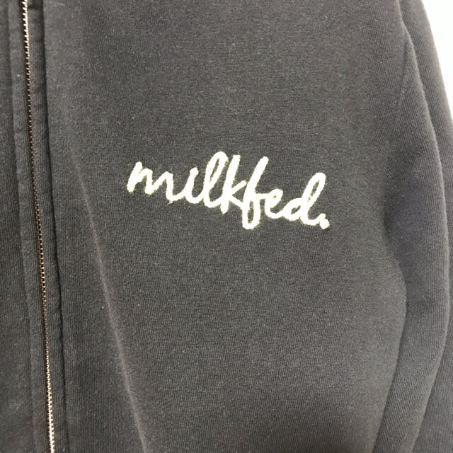 MILKFED.(ミルクフェド)のレディース　MILK FED ミルクフェド ロゴ刺繍 フルジップ パーカー　 S レディースのトップス(パーカー)の商品写真