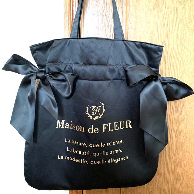 Maison de FLEUR(メゾンドフルール)の【めろ様専用】MaisondeFLEUR ダブルリボントートバッグ レディースのバッグ(トートバッグ)の商品写真