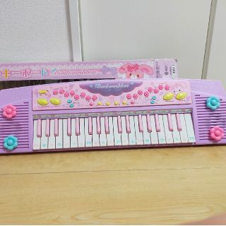 サンリオ(サンリオ)の電子キーボード ボンボンリボン サンリオ(楽器のおもちゃ)