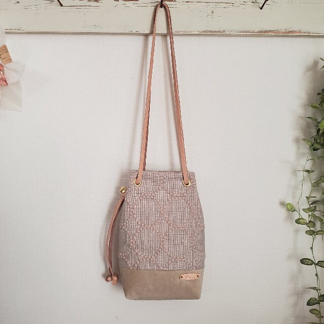 最安値で mina perhonen - sold ミナペルホネン ハンドメイド タンバリン ベージュ ショルダーバッグ ショルダーバッグ
