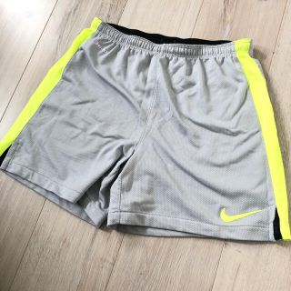 ナイキ(NIKE)のNIKE ナイキ ハーフパンツ　サッカー　140(ウェア)