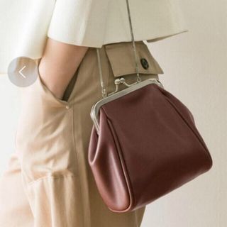 アーバンリサーチ(URBAN RESEARCH)の✨美品✨URBAN RESEARCH がま口チェーンポシェット ブラウン(ショルダーバッグ)