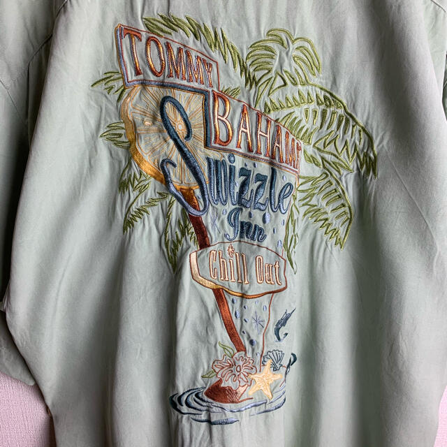 US ビンテージ 古着 柄シャツ 刺繍 シルク アロハ シャツ バックパネル メンズのトップス(シャツ)の商品写真