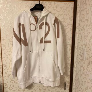 ヌメロヴェントゥーノ(N°21)の【N˚21 ヌメロヴェントゥーノ】　ロゴ入りゆったりパーカー　新品未使用(パーカー)