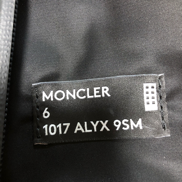 MONCLER(モンクレール)の【toshiyuki様専用】body backpack メンズのバッグ(バッグパック/リュック)の商品写真