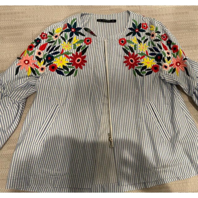 ⭐︎新品⭐︎ ZARA 刺繍ノーカラージャケット レディースのジャケット/アウター(ノーカラージャケット)の商品写真