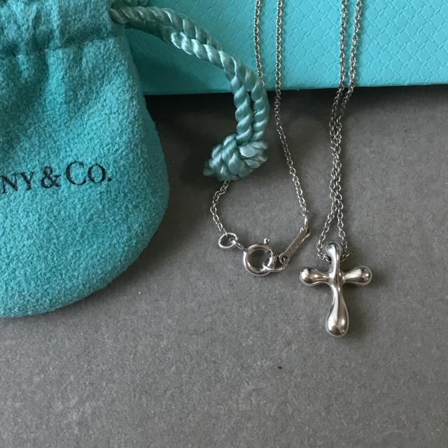 Tiffany & Co.(ティファニー)のティファニー　エルサペレッティ　クロスネックレス レディースのアクセサリー(ネックレス)の商品写真