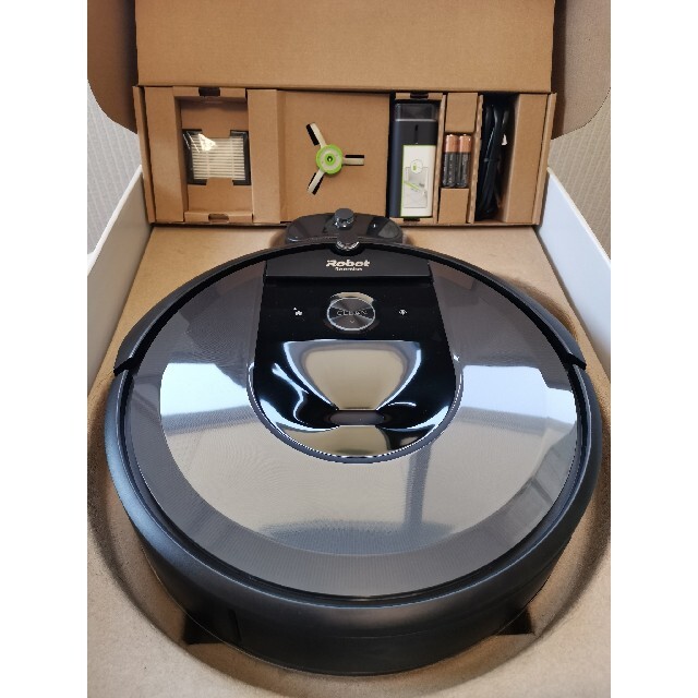 iRobot(アイロボット)のiRobot ルンバ i7 スマホ/家電/カメラの生活家電(掃除機)の商品写真