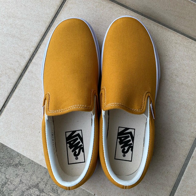 VANS(ヴァンズ)の新品＆未使用　VANSスリッポン レディースの靴/シューズ(スリッポン/モカシン)の商品写真