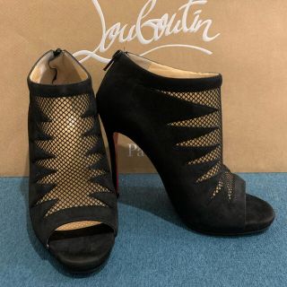 クリスチャンルブタン(Christian Louboutin)のChristianLounoutin ショートブーツ　パンプス　スエード(サンダル)