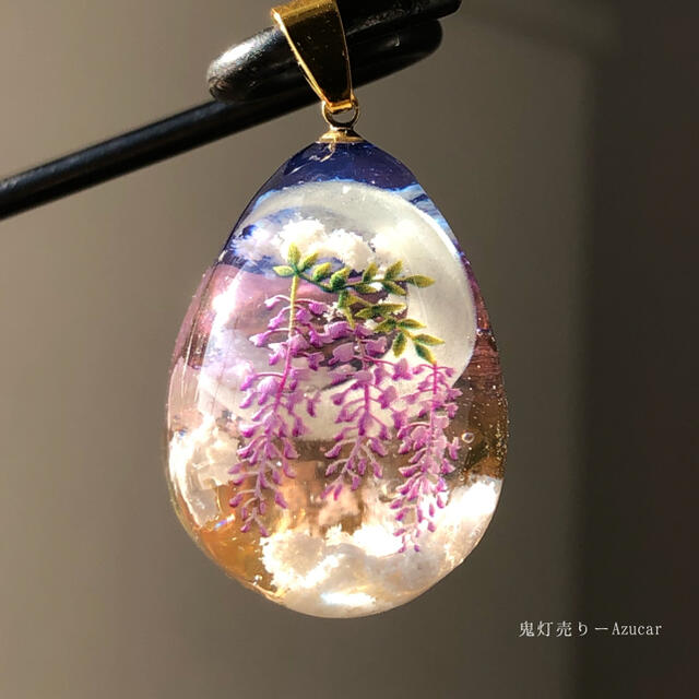夕焼け空に恋焦がれる藤の花 オルゴナイト 雲レジン 蓄光 たまご型 ネックレス 夕焼け空に恋焦がれる藤の花 オルゴナイト 雲レジン 蓄光 たまご型 ネックレス