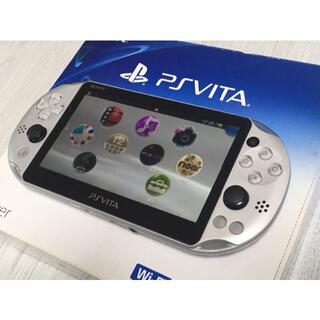 プレイステーションヴィータ(PlayStation Vita)のPCH-2000 美品　PlayStation ps Vita シルバー(携帯用ゲーム機本体)