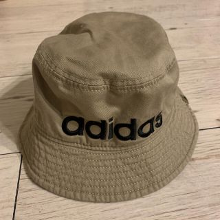 アディダス(adidas)のバケットハット(ハット)