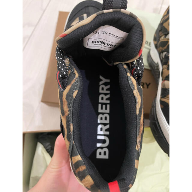 Burberry 靴 36 新品未使用 Burberry 靴 36 新品未使用