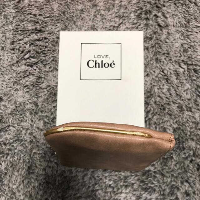 Chloe(クロエ)の新品　クロエポーチ レディースのファッション小物(ポーチ)の商品写真