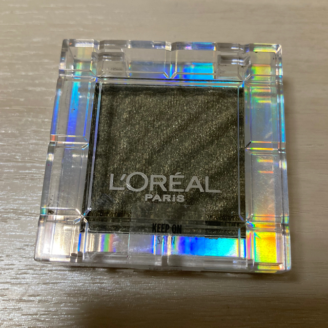 L'Oreal Paris(ロレアルパリ)のemdn様専用　新品ロレアルパリ　GILDED&KEEP ON コスメ/美容のベースメイク/化粧品(アイシャドウ)の商品写真