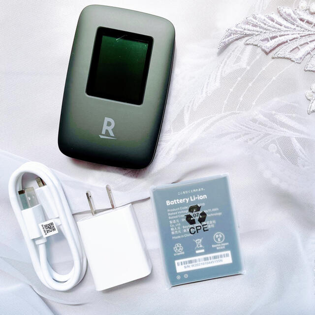 Rakuten(ラクテン)のRakuten WiFi  Pocket （未使用品） スマホ/家電/カメラのスマホ/家電/カメラ その他(その他)の商品写真