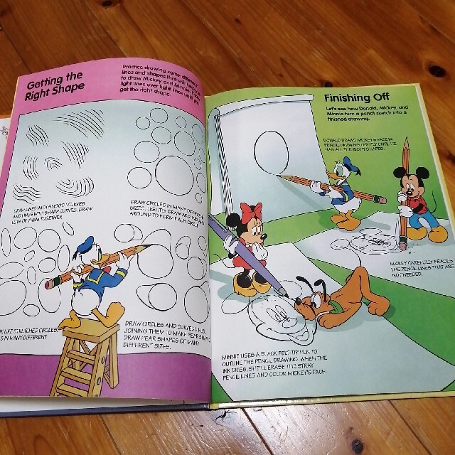 Disney(ディズニー)のミッキーマウス　ミニーマウス　描き方　本 エンタメ/ホビーの本(洋書)の商品写真