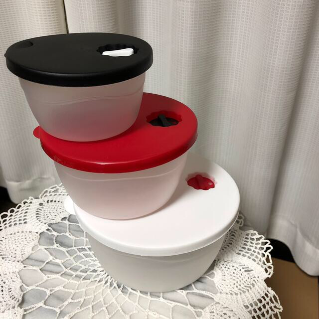 【新品・未使用】フードキーパー3サイズセット インテリア/住まい/日用品のキッチン/食器(容器)の商品写真