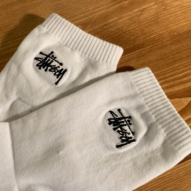 STUSSY(ステューシー)の再入荷！◎海外限定◎ STUSSY / graffiti socks / 白 レディースのレッグウェア(ソックス)の商品写真