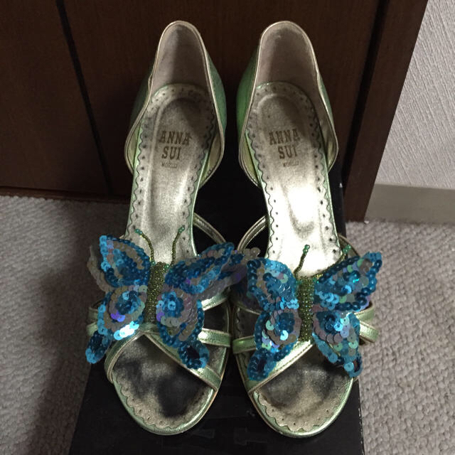 ANNA SUI(アナスイ)のアナスイ 蝶々サンダル レディースの靴/シューズ(サンダル)の商品写真
